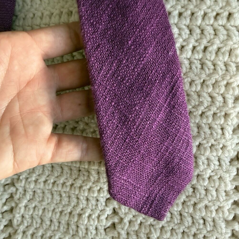 VTG Berkley Tie Men’s Purple Solid Slim Textured Skinny Necktie One Size